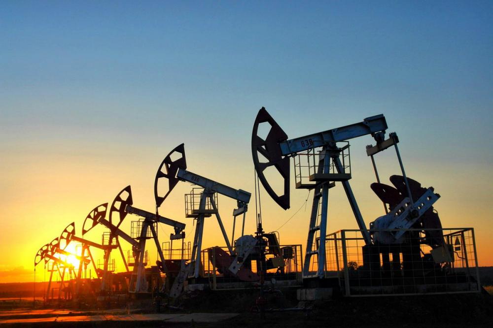 Россия в рамках ОПЕК+ вышла на уровень сокращения добычи нефти в 317 тыс. баррелей в сутки