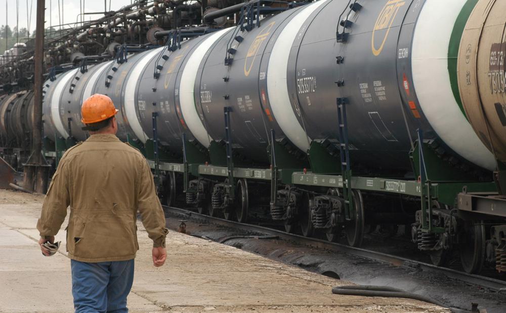 Нефтяники просят правительство изменить расчет компенсации за поставку топлива на внутренний рынок