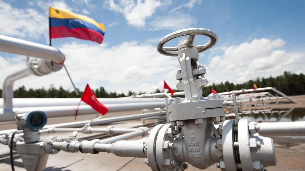 Венесуэла сократила экспорт нефти из-за санкций США на 40 %